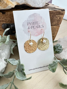 Little Circle Earrings - Hammered gold circle with freshwater pearl drop