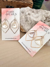 Load image into Gallery viewer, Mother of Pearl Petal Earrings