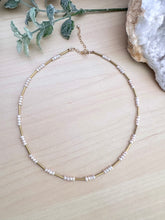 Load image into Gallery viewer, Pearl and gold necklace