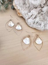 Load image into Gallery viewer, Mother of Pearl Petal Earrings