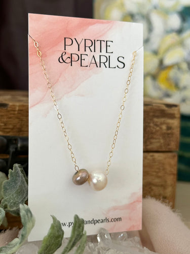 Double floating pearl necklace