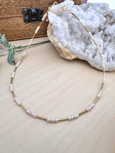 Load image into Gallery viewer, Pearl and gold necklace
