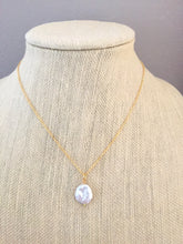 Load image into Gallery viewer, White Single Coin Pearl Necklace