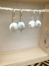 Load image into Gallery viewer, White Coin Pearl Earrings