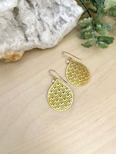 Load image into Gallery viewer, Filigree teardrop earrings with freshwater pearls - 14k gold filled ear wires