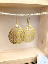 Load image into Gallery viewer, Filigree teardrop earrings with freshwater pearls - 14k gold filled ear wires